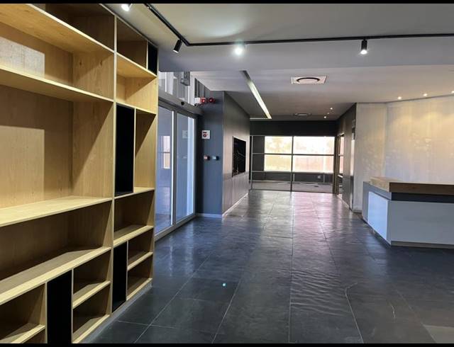 BUSINESS PROPERTY TO RENT IN NORTHGATE ISLAND